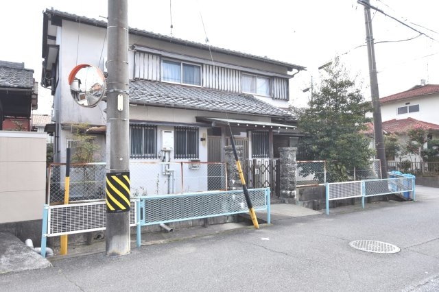 中古戸建　大垣市八島町　昭和44年築の外観|現地（2024年3月14日）撮影