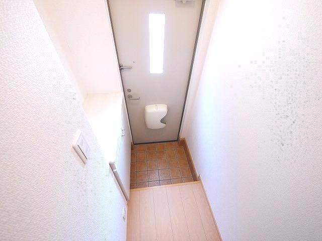 アルドールの玄関|明るい玄関です