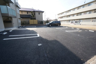 【駐車場】