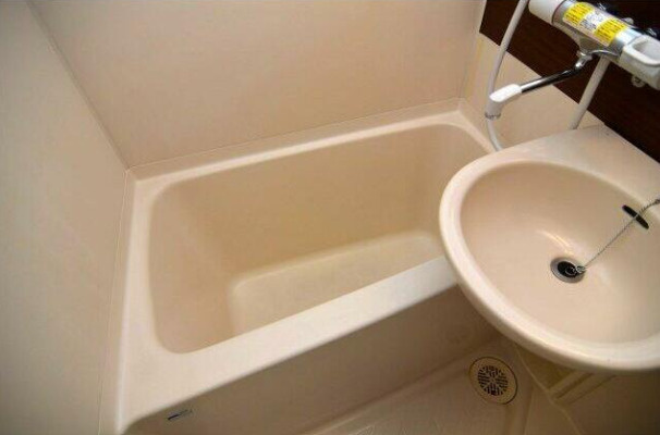 シャルール浅間町の浴室