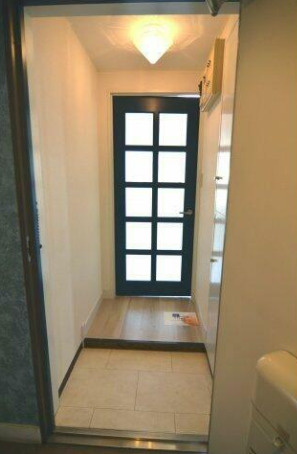 シャルール浅間町の玄関