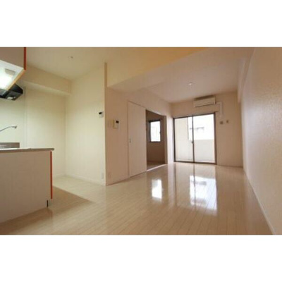 【居間・リビング】 | グリュックハイム山王公園前 | 別号室の写真になります。現況優先。