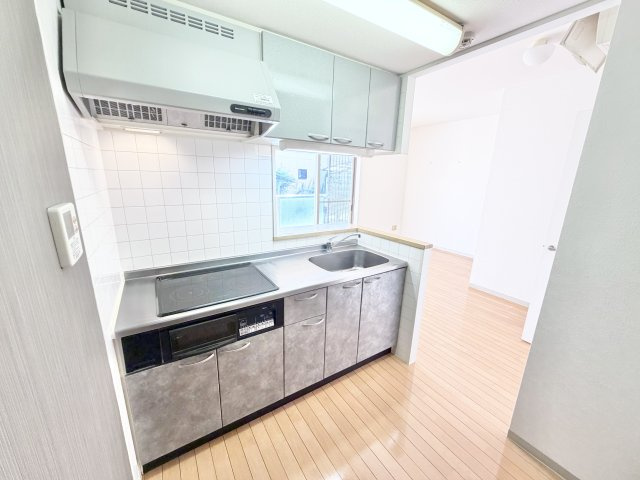 アスモ・グランデのキッチン|※別部屋参考写真