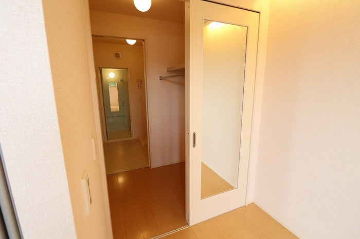 D-Room TOMの収納|ウォークスルークローゼット