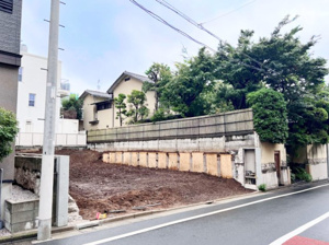【前面道路含む現地写真】 | 現況更地