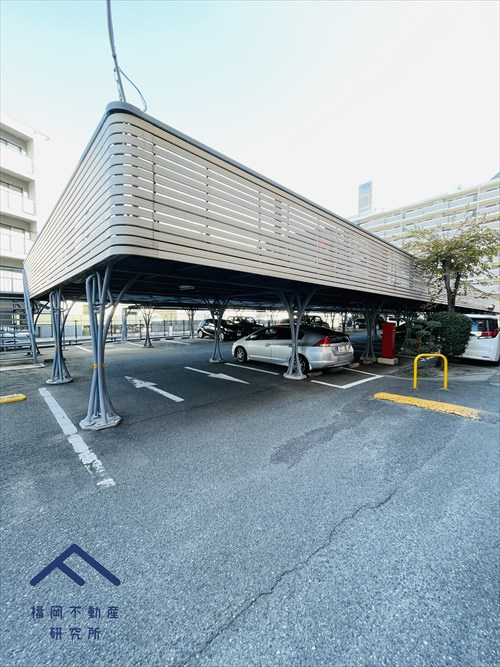 アンピール箱崎東Ⅱの駐車場
