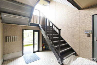 【エントランス】 | ハイツ森III | ゆとりのあるエントランスです