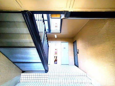 【エントランス】 | ハイツ森III | 毎日通るエントランスはこのようになっています