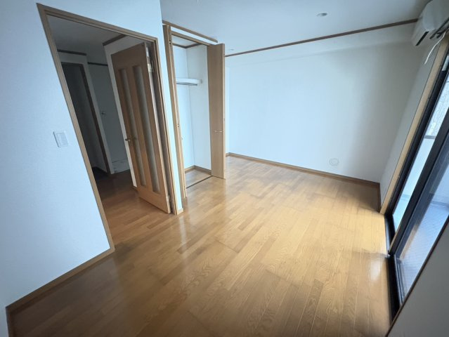メゾン市川南の居間・リビング