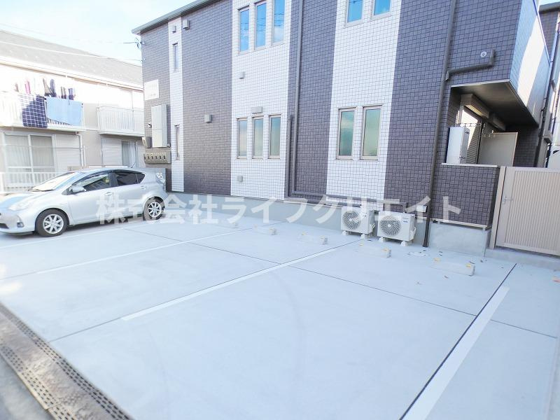 CASA ISORAの駐車場