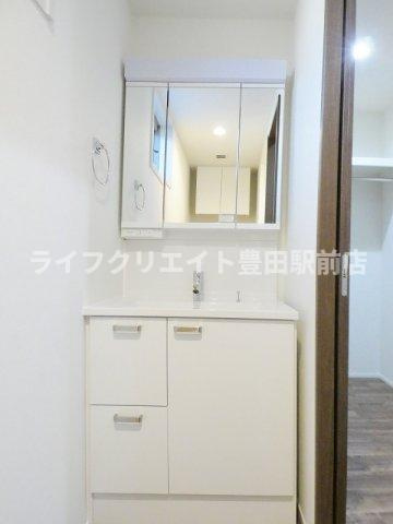 CASA ISORAの洗面所