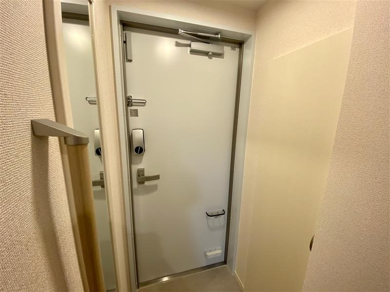 クレイノコルノの玄関