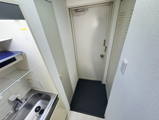 カンファーコートの玄関