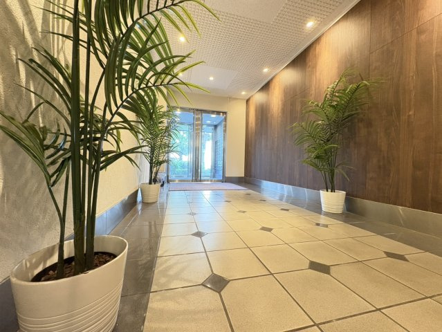 カンファーコートのエントランス