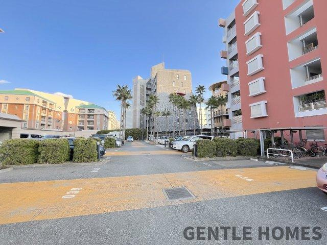 ネクサス香椎セントラルガーデン・イースト3の駐車場