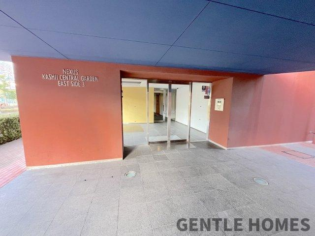 ネクサス香椎セントラルガーデン・イースト3のエントランス