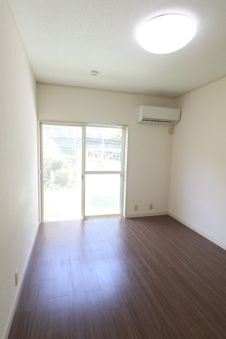 エスポワールの居間・リビング