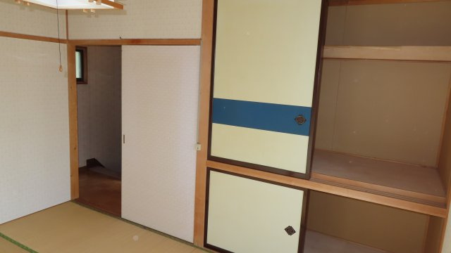 北見市緑町６丁目２番１号　中古売家の収納|2階和室収納