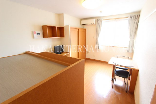 レオパレス大楽寺Ⅱの居間・リビング