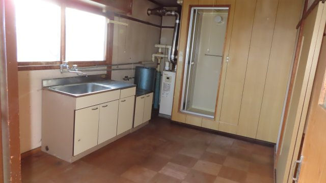 網走市桂町２丁目４１番地７、４４番地４、４５番３９　中古売共同住宅のキッチン|２－１：キッチン
