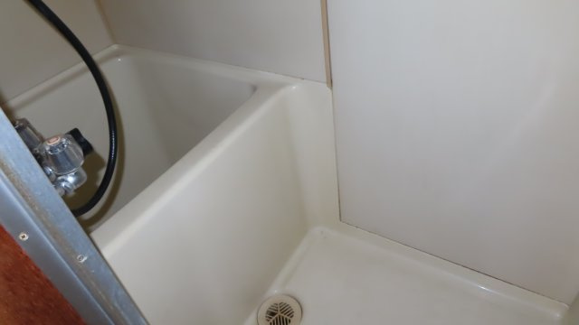 網走市桂町２丁目４１番地７、４４番地４、４５番３９　中古売共同住宅の浴室|２－２：浴室