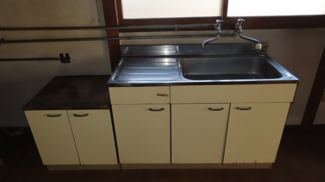 網走市桂町２丁目４１番地７、４４番地４、４５番３９　中古売共同住宅のキッチン|２－２：台所