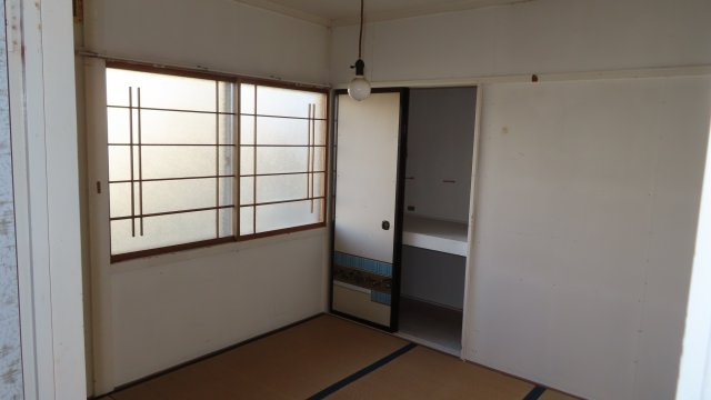 網走市桂町２丁目４１番地７、４４番地４、４５番３９　中古売共同住宅の和室|１－２：4.5帖和室