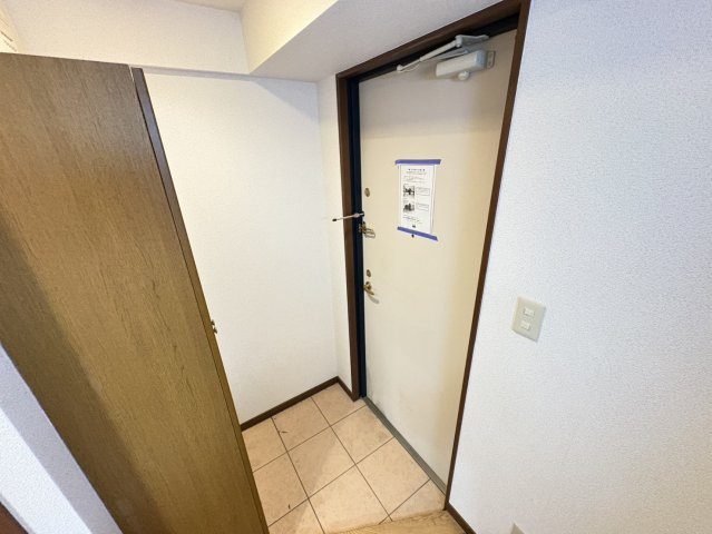 スクエア コートの玄関