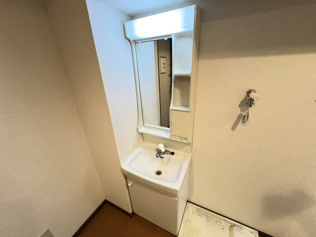 スクエア コートの独立洗面台