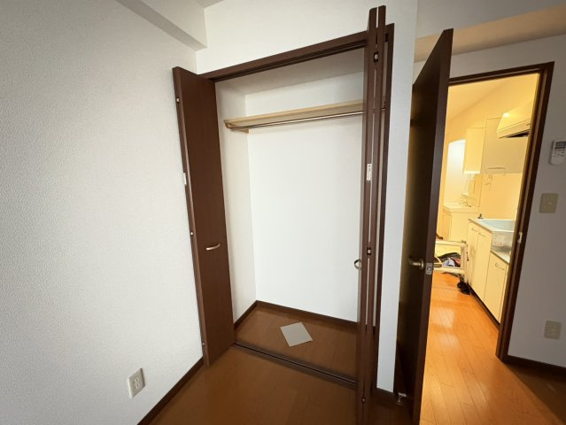 スクエア コートの収納