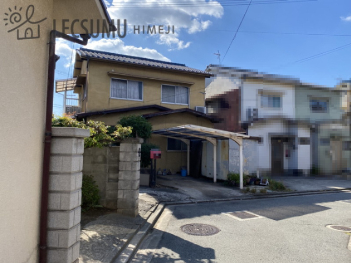 姫路市飾磨区構／売土地の前面道路含む現地写真