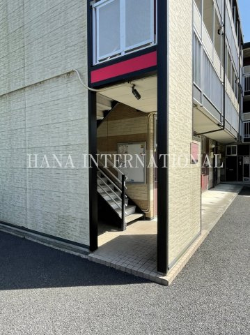 レオパレス湯島のエントランス