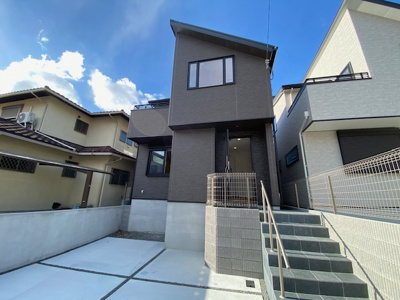 【外観】 | 神戸市垂水区桃山台１丁目　新築戸建　仲介手数料無料！ | きれいな外観です