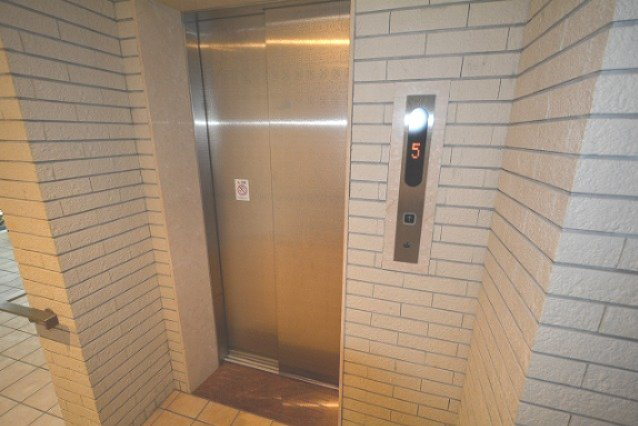 エレベータ