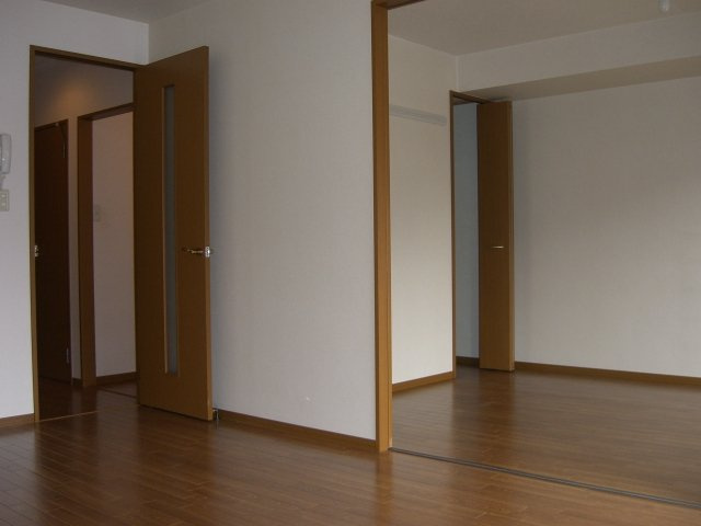 アムールスクウェア壱番館の居間・リビング