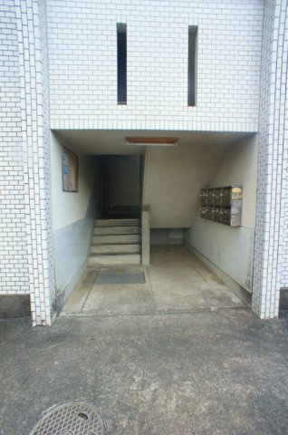 大坪ハイツのエントランス