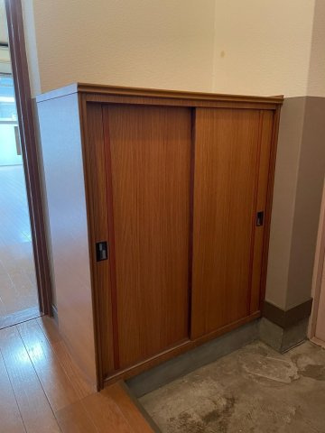 大坪ハイツの玄関