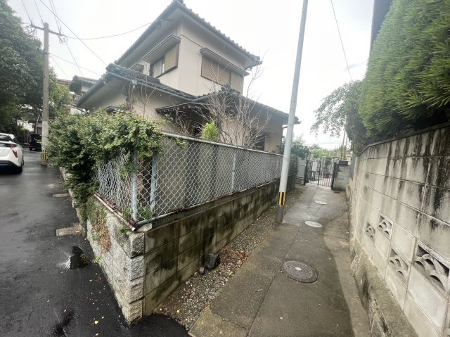 下富野二丁目売戸建ての前面道路含む現地写真