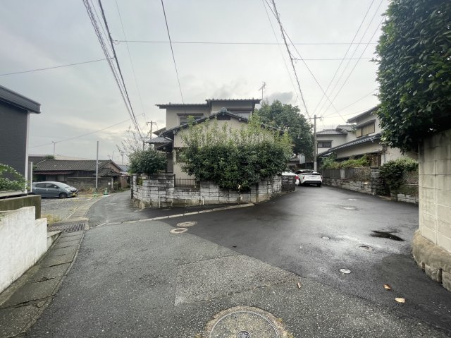 下富野二丁目売戸建ての前面道路含む現地写真