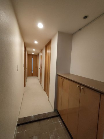 府中パークホームズの玄関