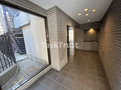 【エントランス】 | 梅田プレミアムコート