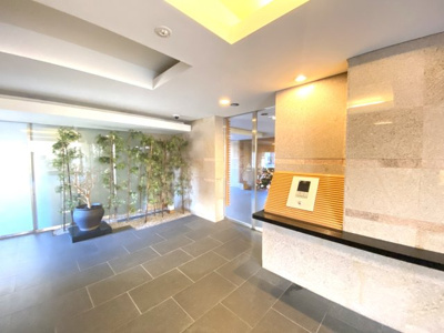 【エントランス】 | コスモ上尾ブライトステージ好評販売中♪ | オートロックで防犯面も安心です