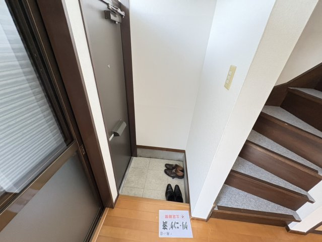 アビタシオン中川Ⅱの玄関