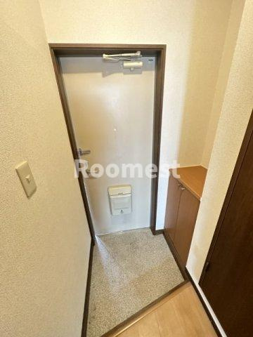 アトランティックコート弐番館の玄関|収納もある玄関です