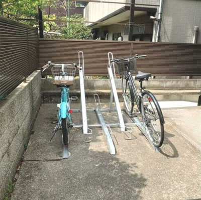 【駐車場】 | クレセントMISAKI　13419 | 敷地内に自転車置き場があります(^^)/