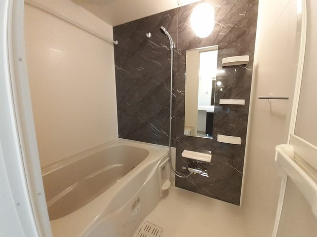 メゾンシュエットの浴室|バス