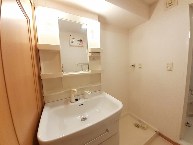 ファミーユ・ド・アンジュの洗面所|洗面所