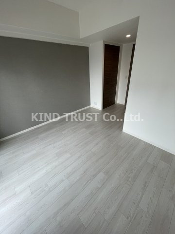 アプリーレ中之島の洋室|落ち着いた色調の洋室です