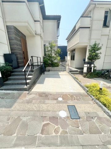 名東区高針台二丁目戸建の駐車場|駐車スペース