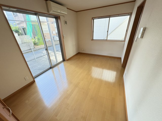 メゾンシルフィードの居間・リビング